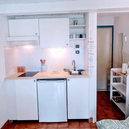 Cosy Studio Just A Stone'S Throw From The Beach Lägenhet Sainte-Maxime Exteriör bild