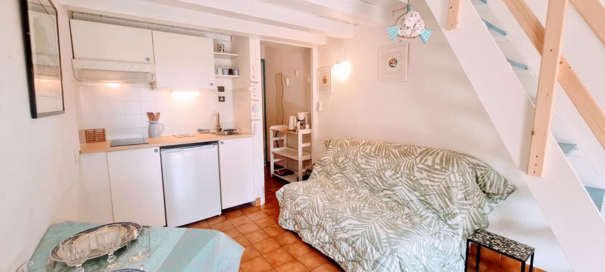 Cosy Studio Just A Stone'S Throw From The Beach Lägenhet Sainte-Maxime Exteriör bild
