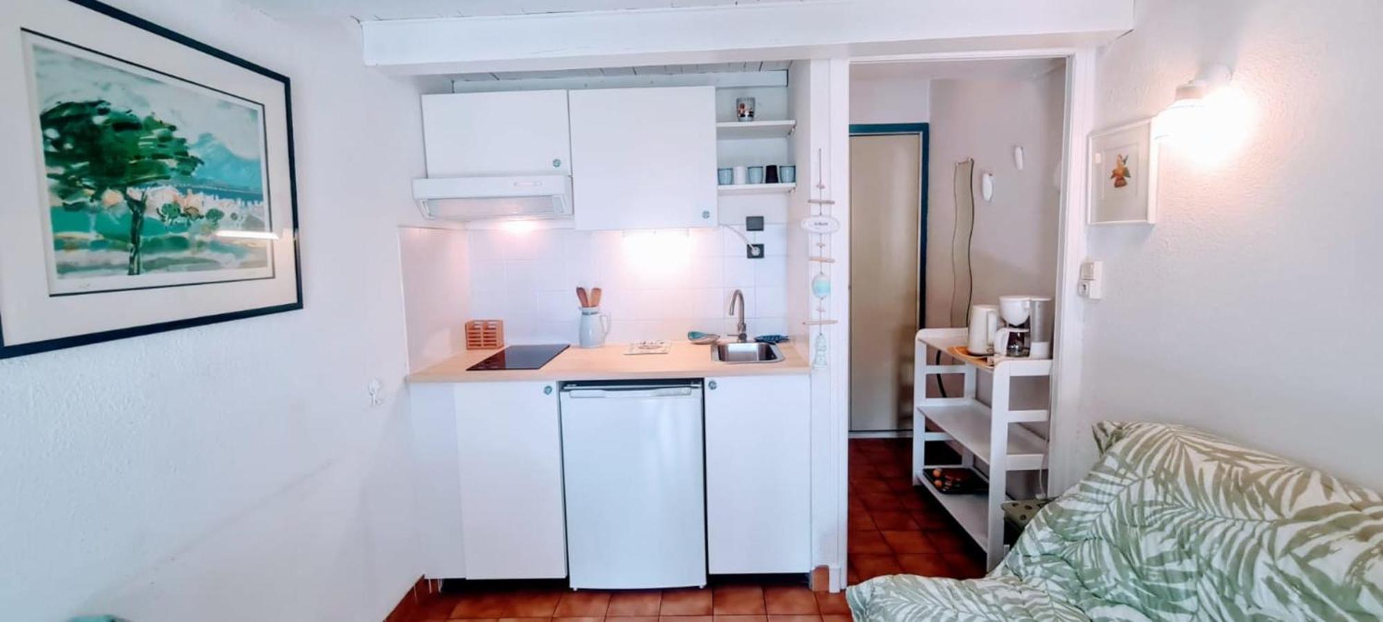 Cosy Studio Just A Stone'S Throw From The Beach Lägenhet Sainte-Maxime Exteriör bild